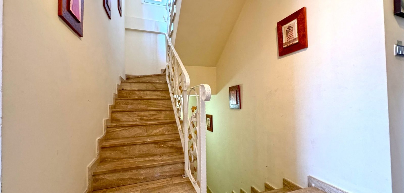 6 Bedroom 6 Bathroom Villa in Torrevieja - Caza De Casa