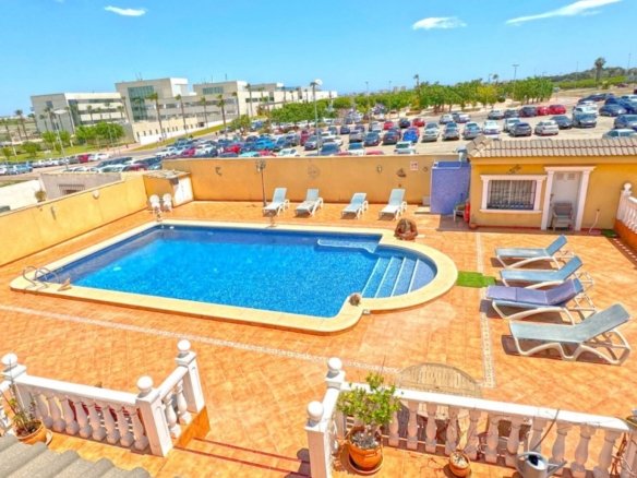 6 Bedroom 6 Bathroom Villa in Torrevieja - Caza De Casa