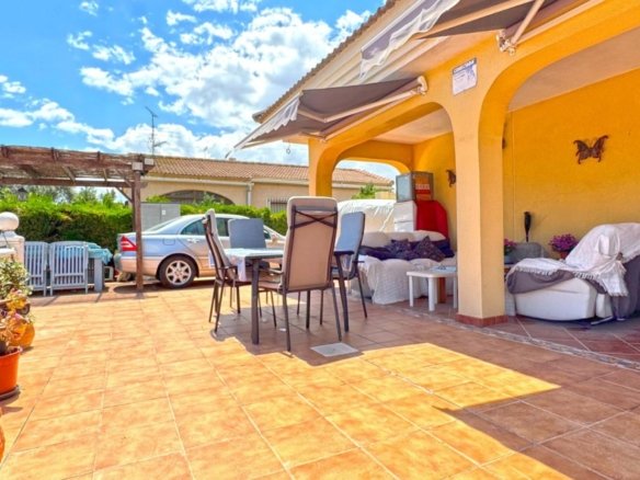 6 Bedroom 6 Bathroom Villa in Torrevieja - Caza De Casa