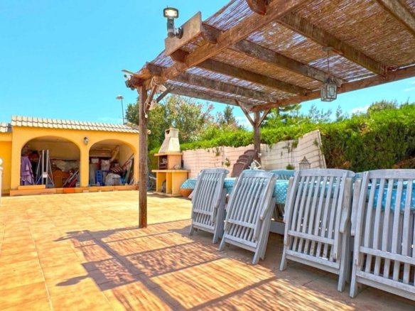 6 Bedroom 6 Bathroom Villa in Torrevieja - Caza De Casa