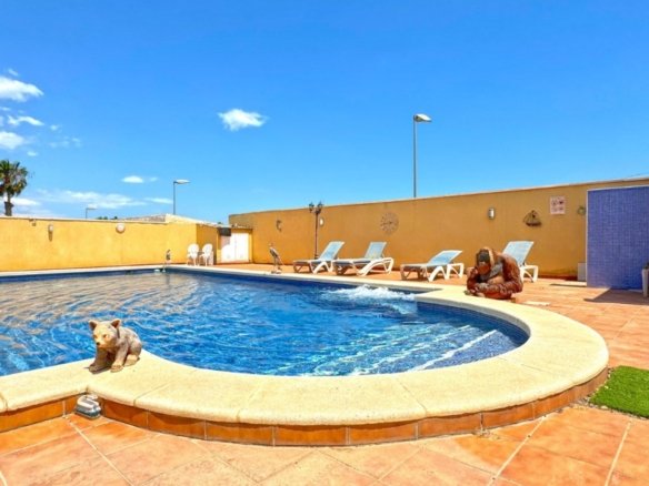 6 Bedroom 6 Bathroom Villa in Torrevieja - Caza De Casa