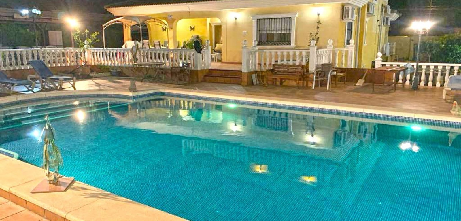 6 Bedroom 6 Bathroom Villa in Torrevieja - Caza De Casa
