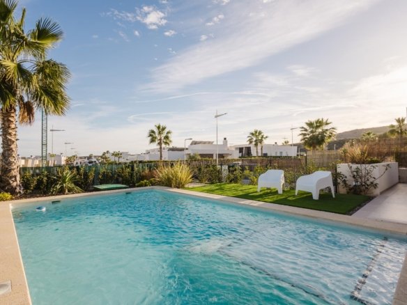 4 Bedroom 4 Bathroom Villa in Algorfa - Caza De Casa