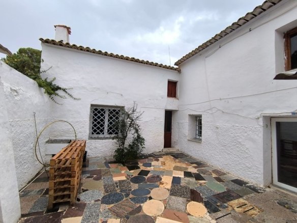 8 Bedroom 2 Bathroom Country House in Yecla - Caza De Casa
