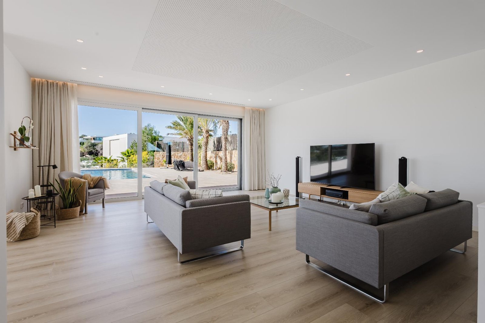 5 Bedroom 6 Bathroom Villa in Orihuela Costa - Caza De Casa