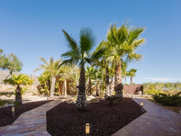 5 Bedroom 6 Bathroom Villa in Orihuela Costa - Caza De Casa