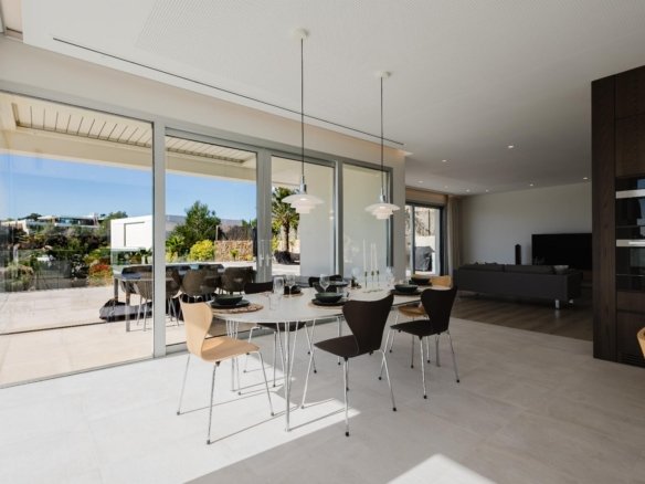 5 Bedroom 6 Bathroom Villa in Orihuela Costa - Caza De Casa