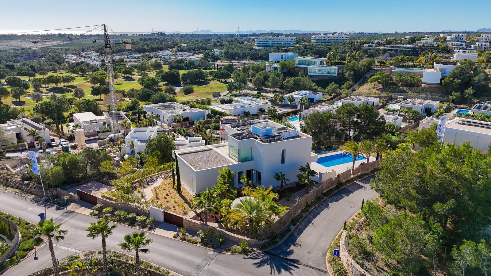 5 Bedroom 6 Bathroom Villa in Orihuela Costa - Caza De Casa