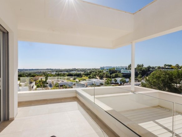 5 Bedroom 6 Bathroom Villa in Orihuela Costa - Caza De Casa