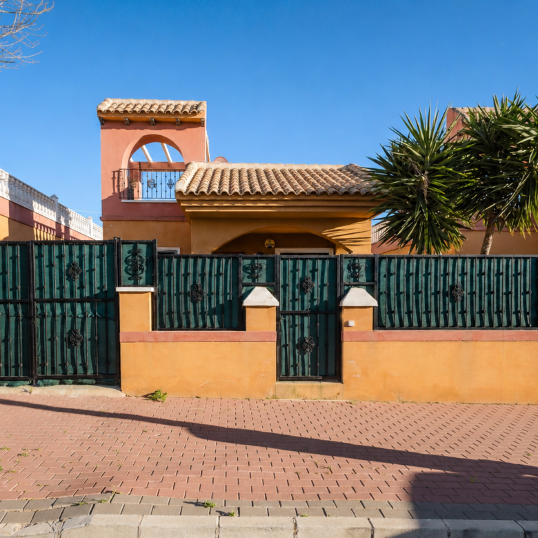 2 Bed 2 Bath Villa in Torrevieja - Caza De Casa