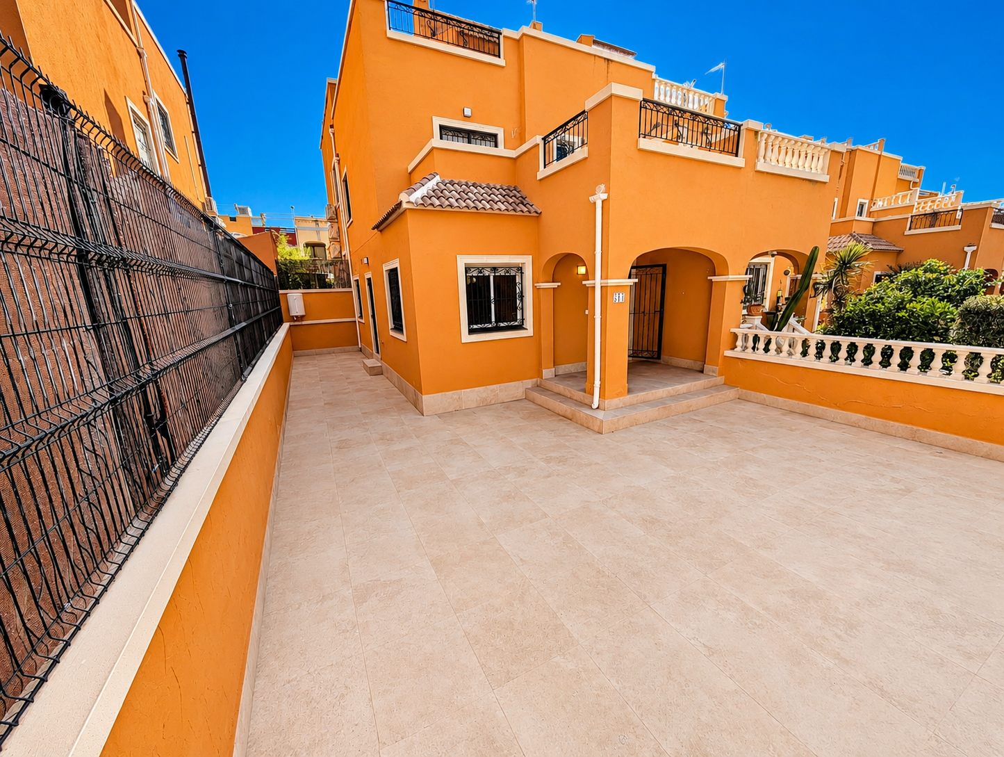 3 Bedroom 2 Bathroom Villa in Orihuela Costa - Caza De Casa