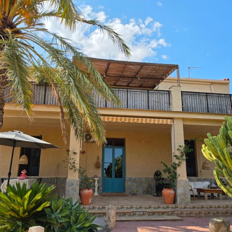 6 Bedroom 3 Bathroom Country House in Elche - Caza De Casa