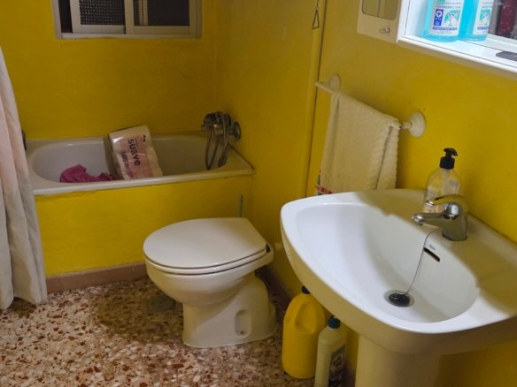 6 Bedroom 2 Bathroom Country House in Pinoso - Caza De Casa