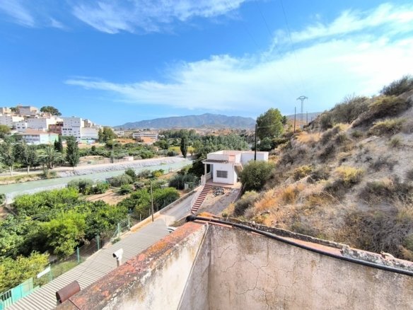 5 Bed 2 Bath Country House in Abaran - Caza De Casa