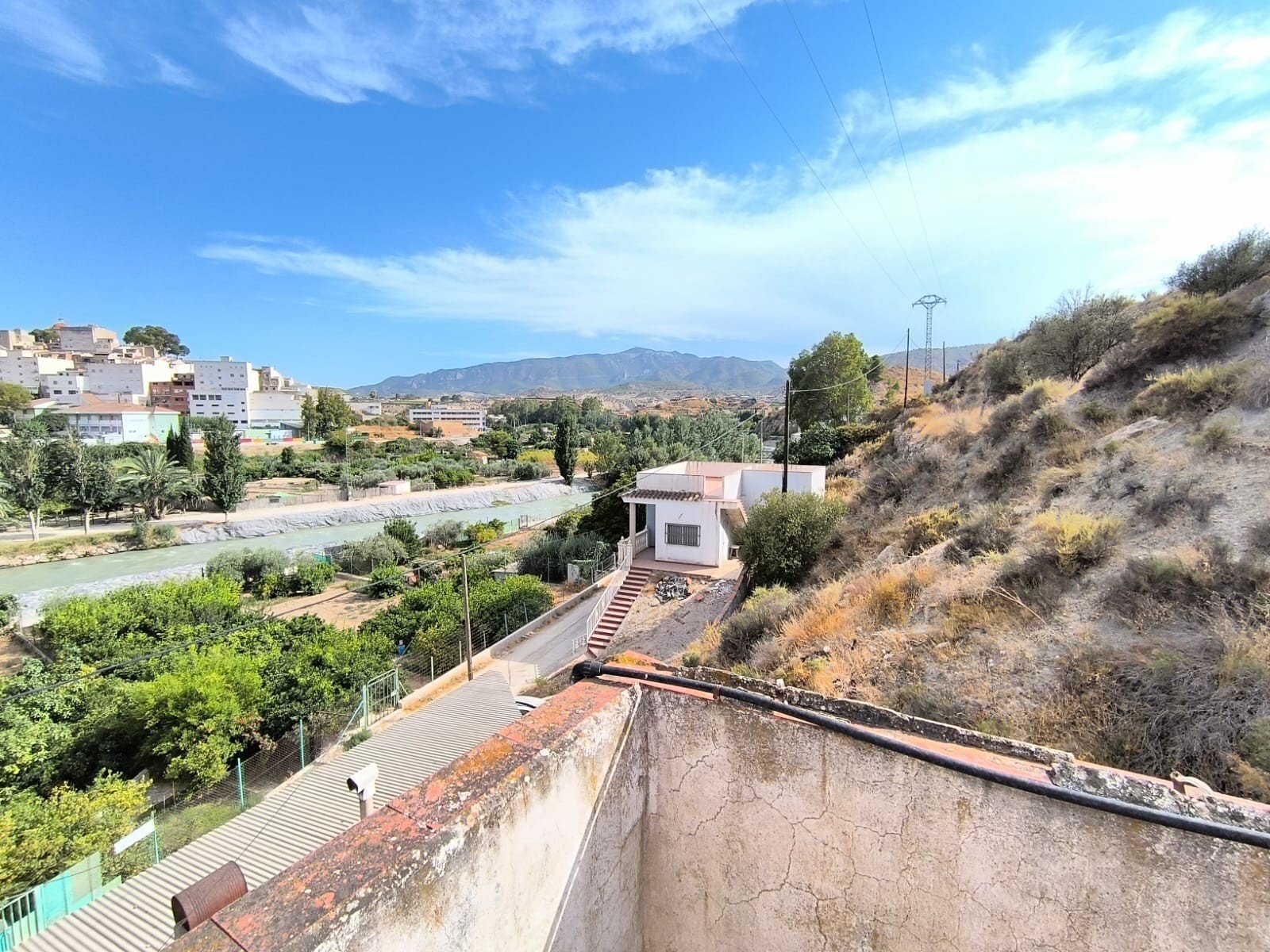 5 Bed 2 Bath Country House in Abaran - Caza De Casa
