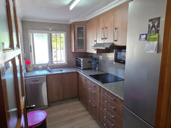 6 Bedroom 3 Bathroom Country House in Yecla - Caza De Casa