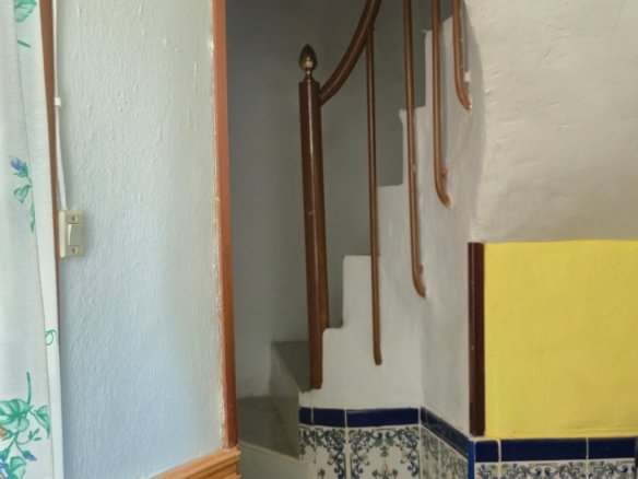 4 Bedroom 1 Bathroom Country House in Almansa - Caza De Casa