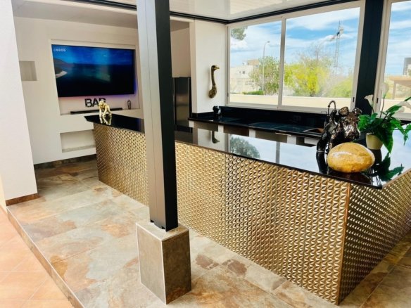 4 Bedroom 3 Bathroom Villa in San Miguel de Salinas - Caza De Casa