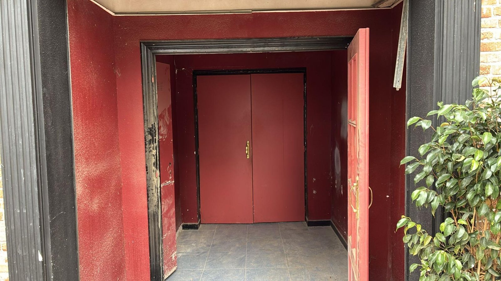 Commercial in Orihuela Costa - Caza De Casa