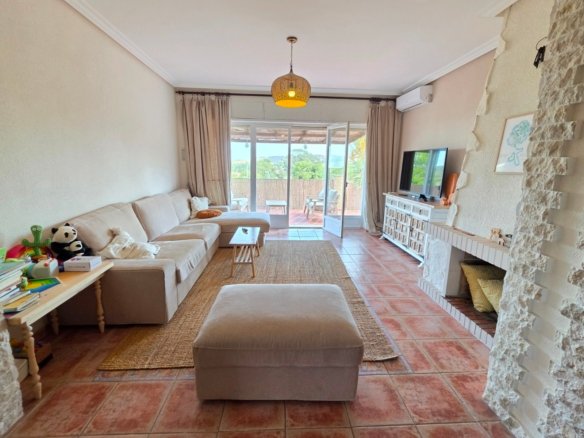 6 Bed 3 Bath Country House in Elche - Caza De Casa