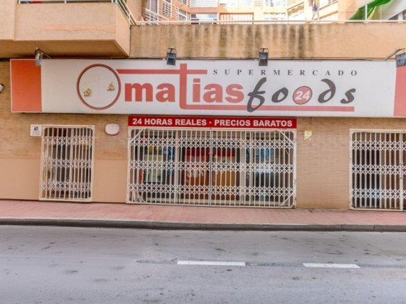 1 Bedroom 3 Bathroom Commercial in Torrevieja - Caza De Casa