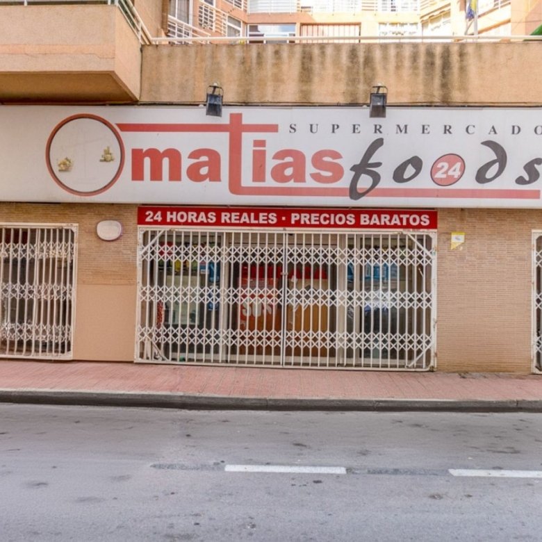 1 Bedroom 3 Bathroom Commercial in Torrevieja - Caza De Casa