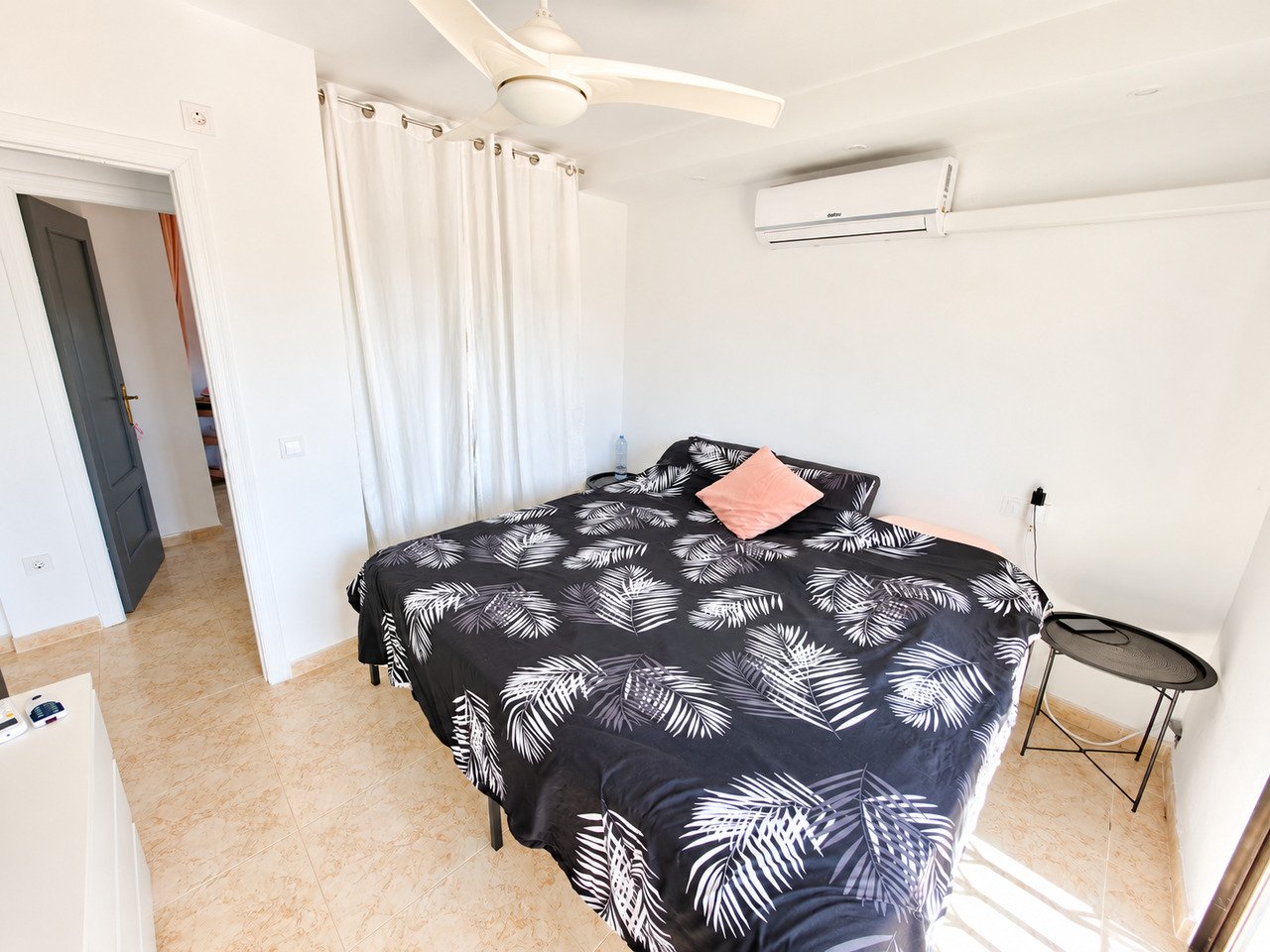 26238-villa-for-sale-in-villamartin-69121057-large