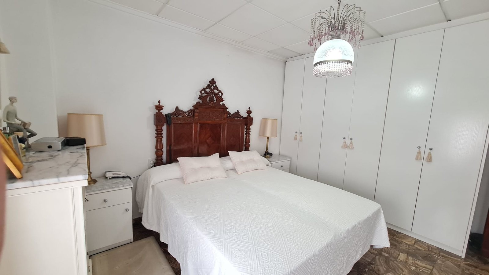 4 Bedroom 3 Bathroom Town House in Elda - Caza De Casa