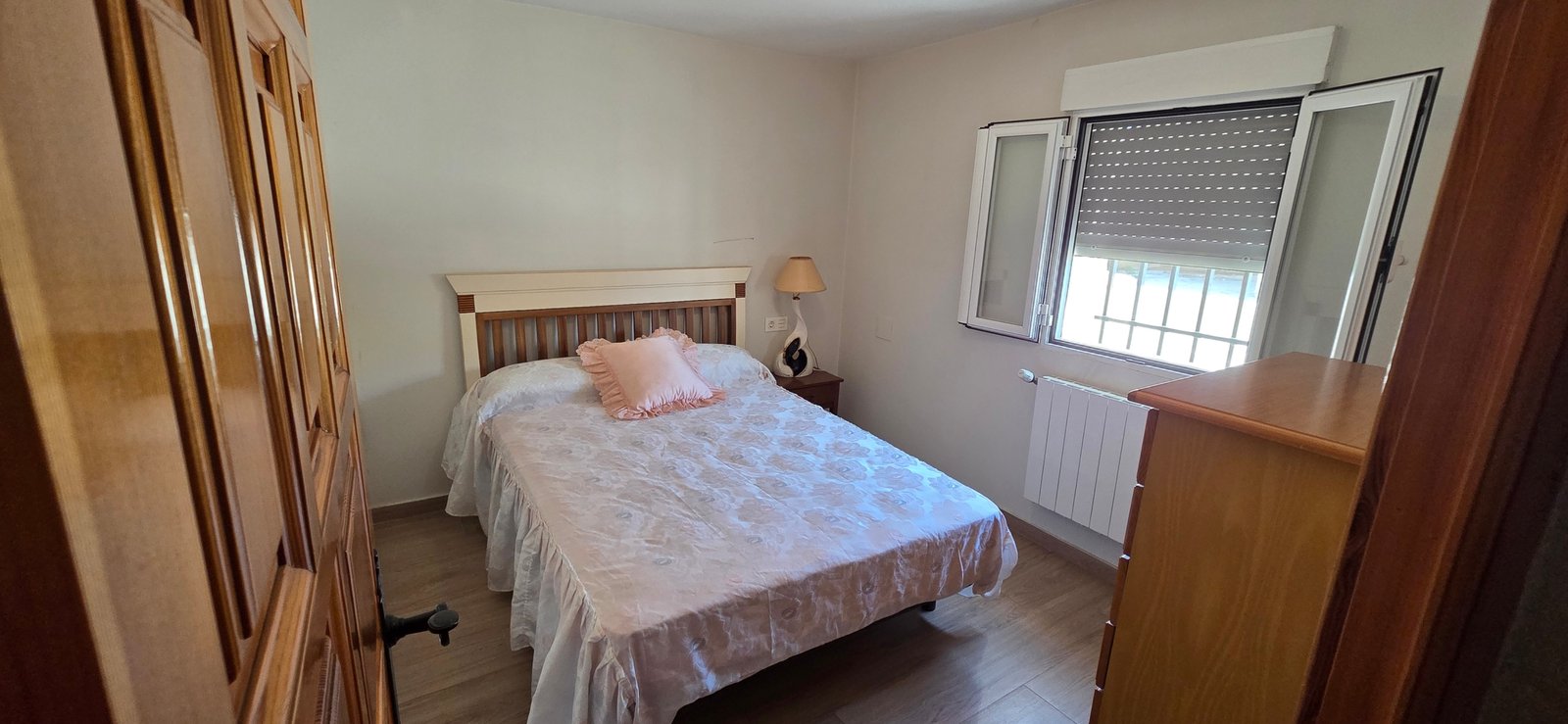 6 Bedroom 3 Bathroom Country House in Yecla - Caza De Casa