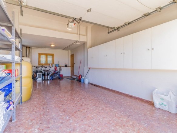 7 Bedroom 3 Bathroom Villa in Yecla - Caza De Casa