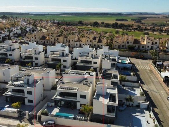 3 Bedroom 2 Bathroom Villa in Algorfa - Caza De Casa
