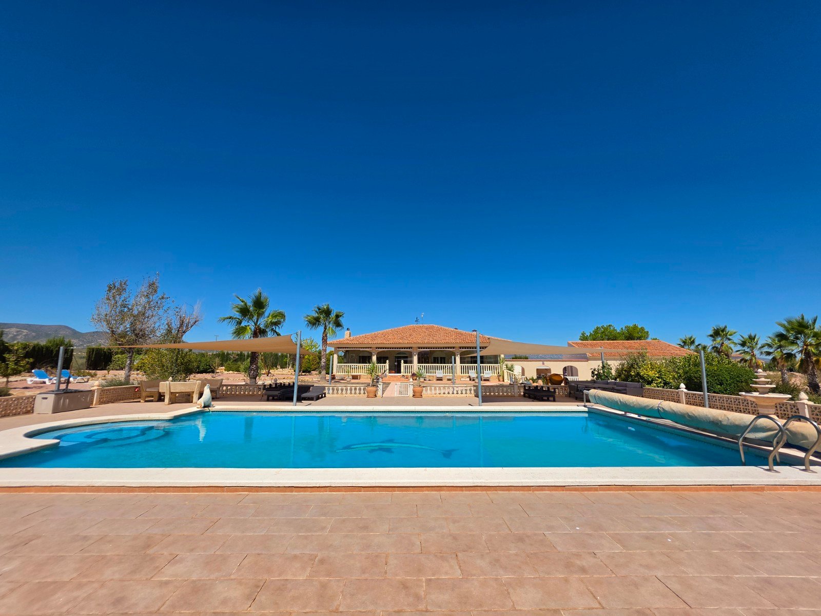 2a71b8c175bfa61c 4 Bedroom 4 Bathroom Villa in Pinoso - Caza De Casa