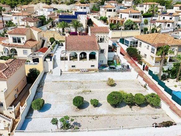 5 Bed 3 Bath Villa in San Miguel de Salinas - Caza De Casa