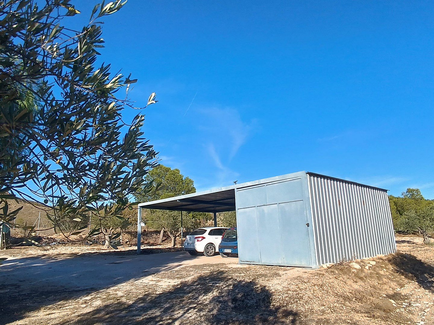 5 Bedroom 2 Bathroom Country House in Yecla - Caza De Casa