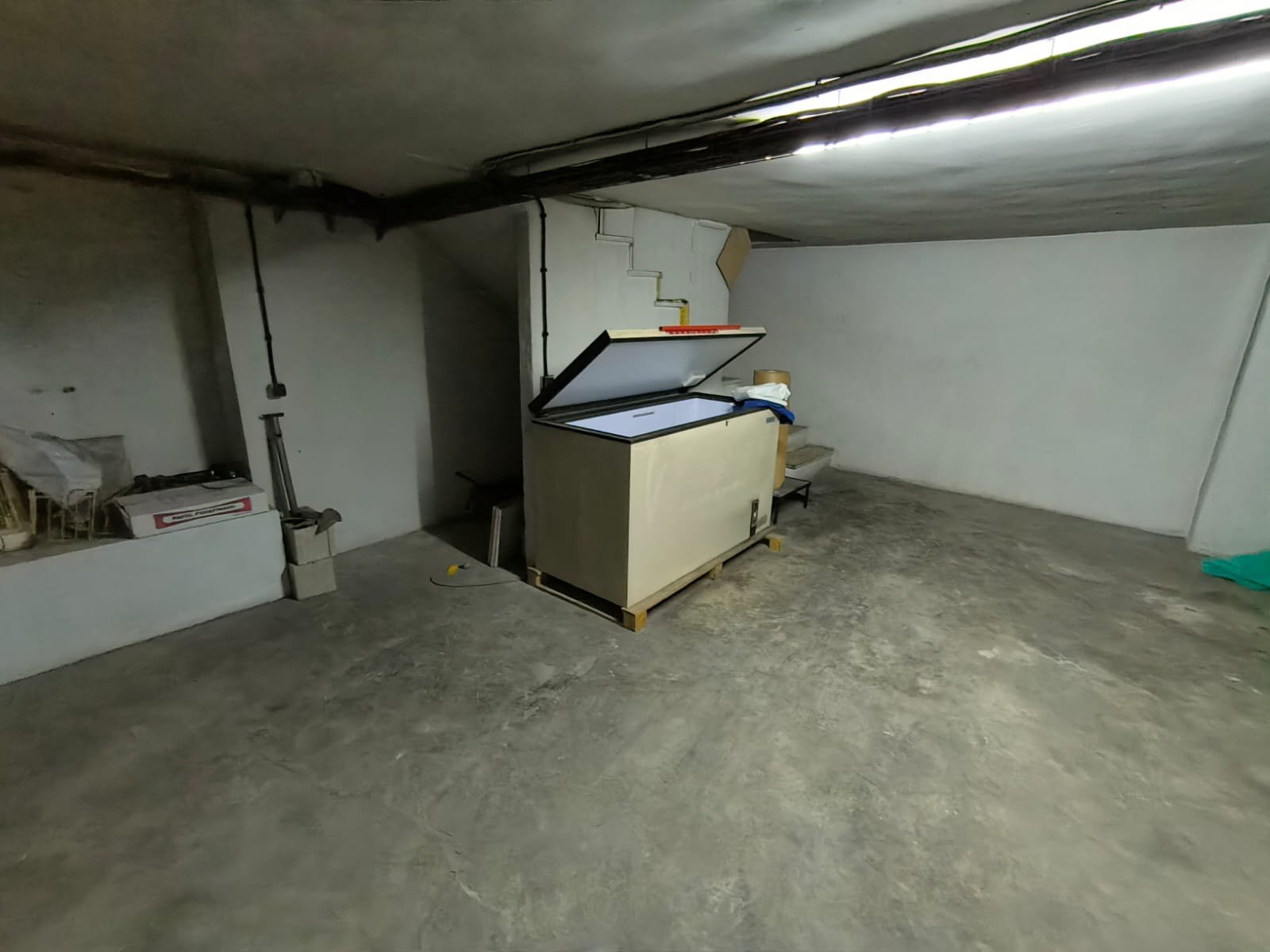 6 Bedroom 2 Bathroom Commercial in Yecla - Caza De Casa
