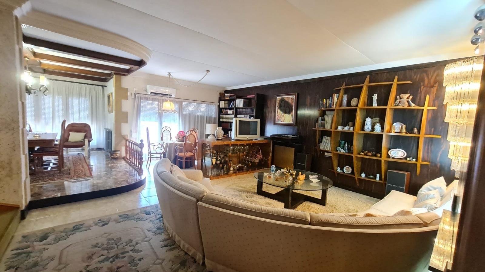 4 Bedroom 3 Bathroom Town House in Elda - Caza De Casa