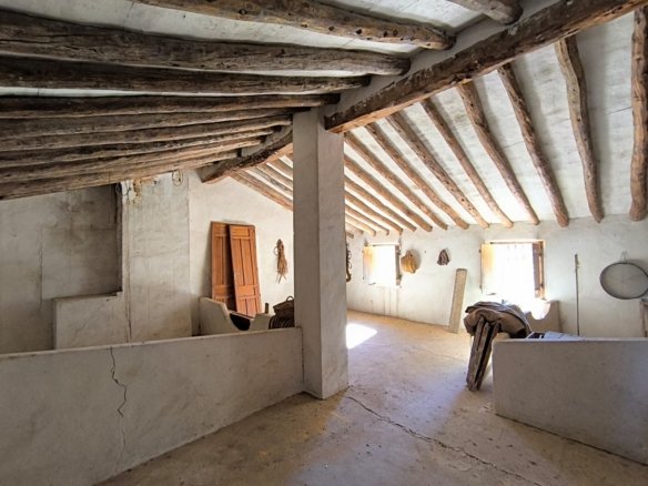 4 Bedroom 1 Bathroom Country House in Yecla - Caza De Casa
