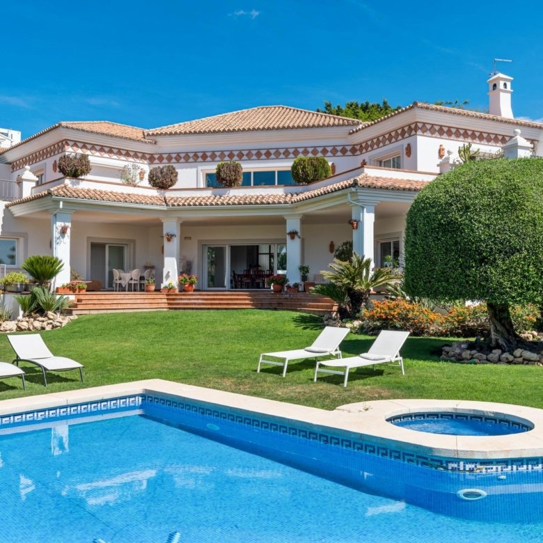 6 Bedroom 6 Bathroom Villa in Benahavís - Caza De Casa
