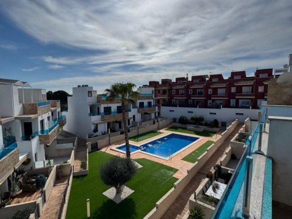 3 Bed 3 Bath Town House in Bigastro - Caza De Casa