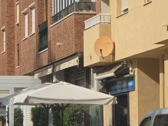 3 Bed 2 Bath Commercial in Pilar de La Horadada - Caza De Casa