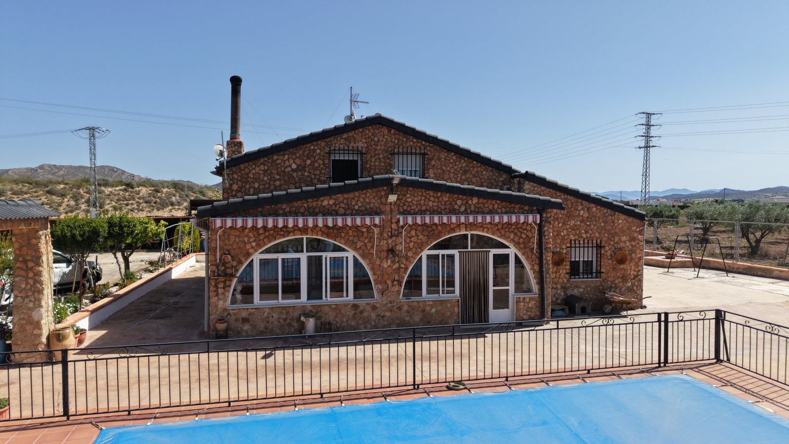 6 Bedroom 3 Bathroom Country House in Yecla - Caza De Casa
