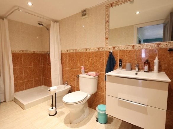 5 Bed 3 Bath Villa in San Miguel de Salinas - Caza De Casa