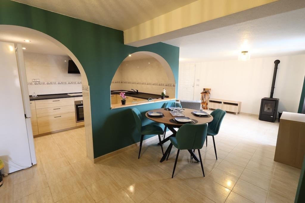 5 Bed 3 Bath Villa in San Miguel de Salinas - Caza De Casa