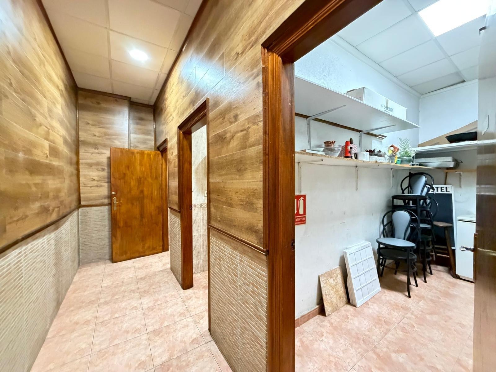 2 Bath Commercial in Torrevieja - Caza De Casa