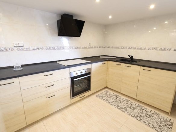 5 Bed 3 Bath Villa in San Miguel de Salinas - Caza De Casa