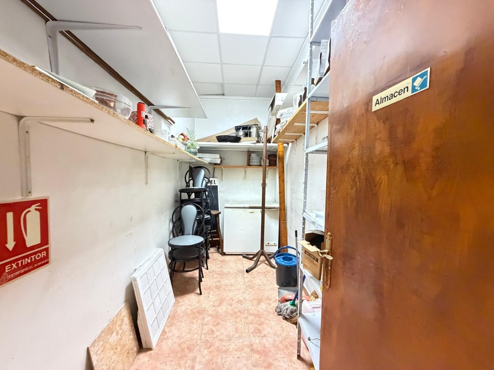 2 Bath Commercial in Torrevieja - Caza De Casa