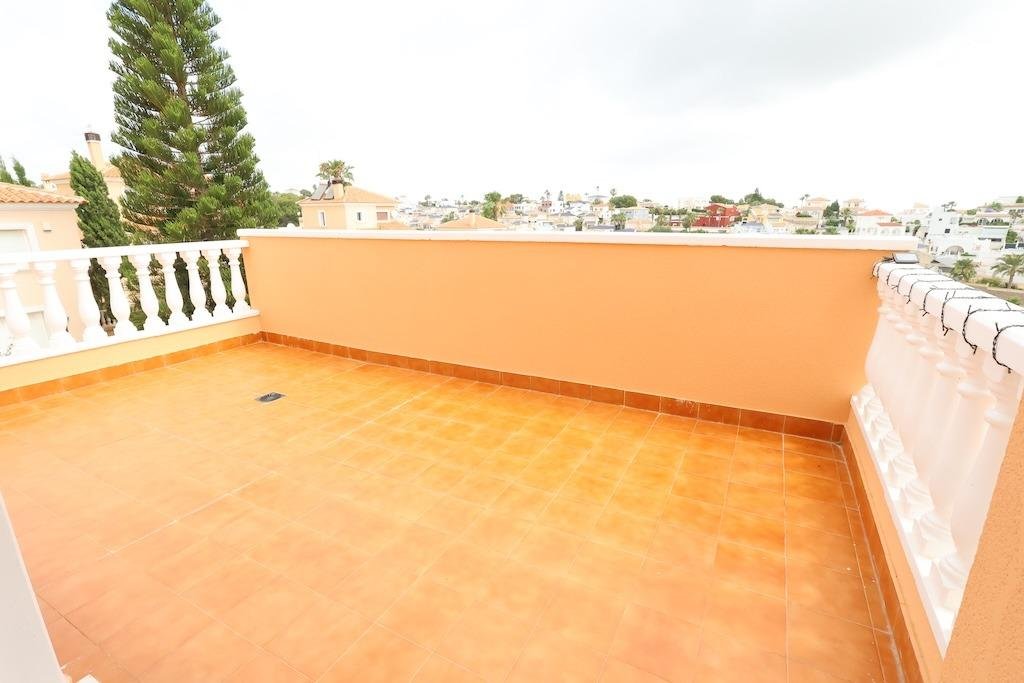5 Bed 3 Bath Villa in San Miguel de Salinas - Caza De Casa