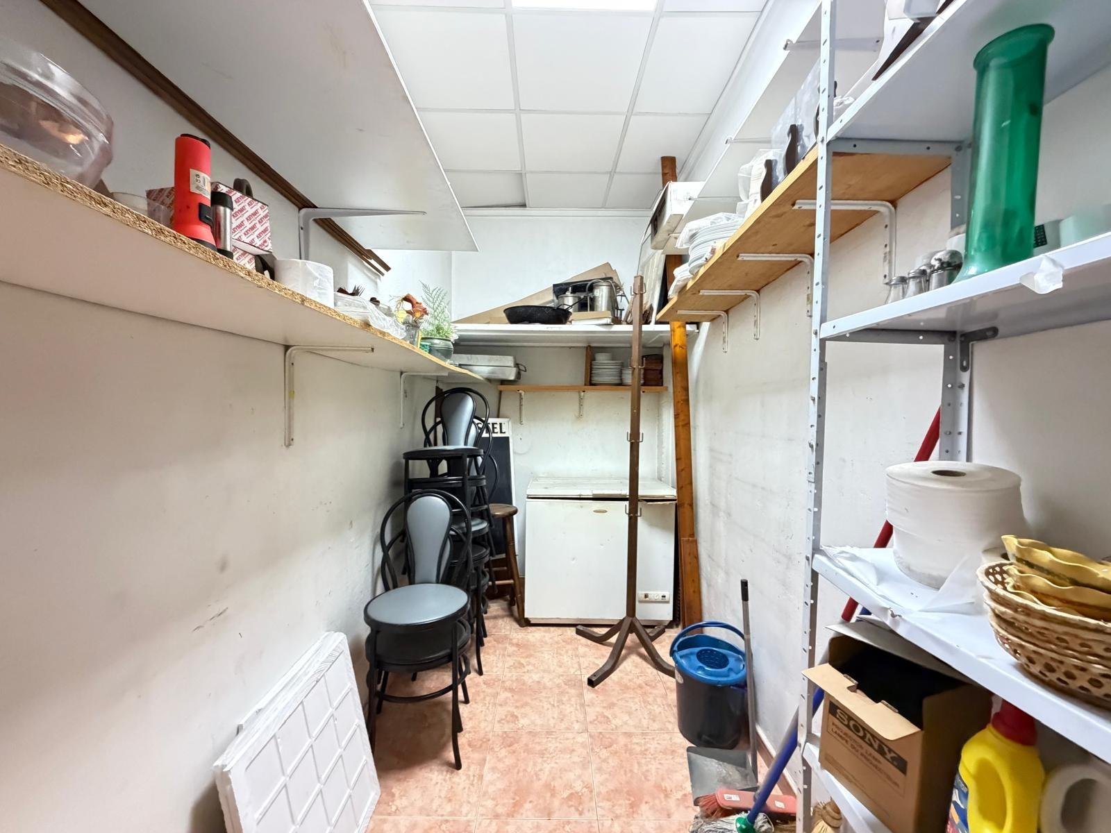 2 Bath Commercial in Torrevieja - Caza De Casa