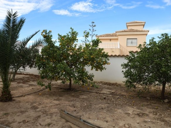 5 Bedroom 3 Bathroom Villa in Ciudad Quesada - Caza De Casa