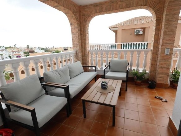 5 Bed 3 Bath Villa in San Miguel de Salinas - Caza De Casa